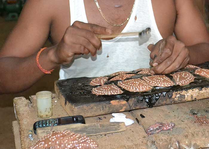 Local Jewelery Maker, Things to do in Sri Lanka, Travel and Tour Packages, Sri Lanka Holidays