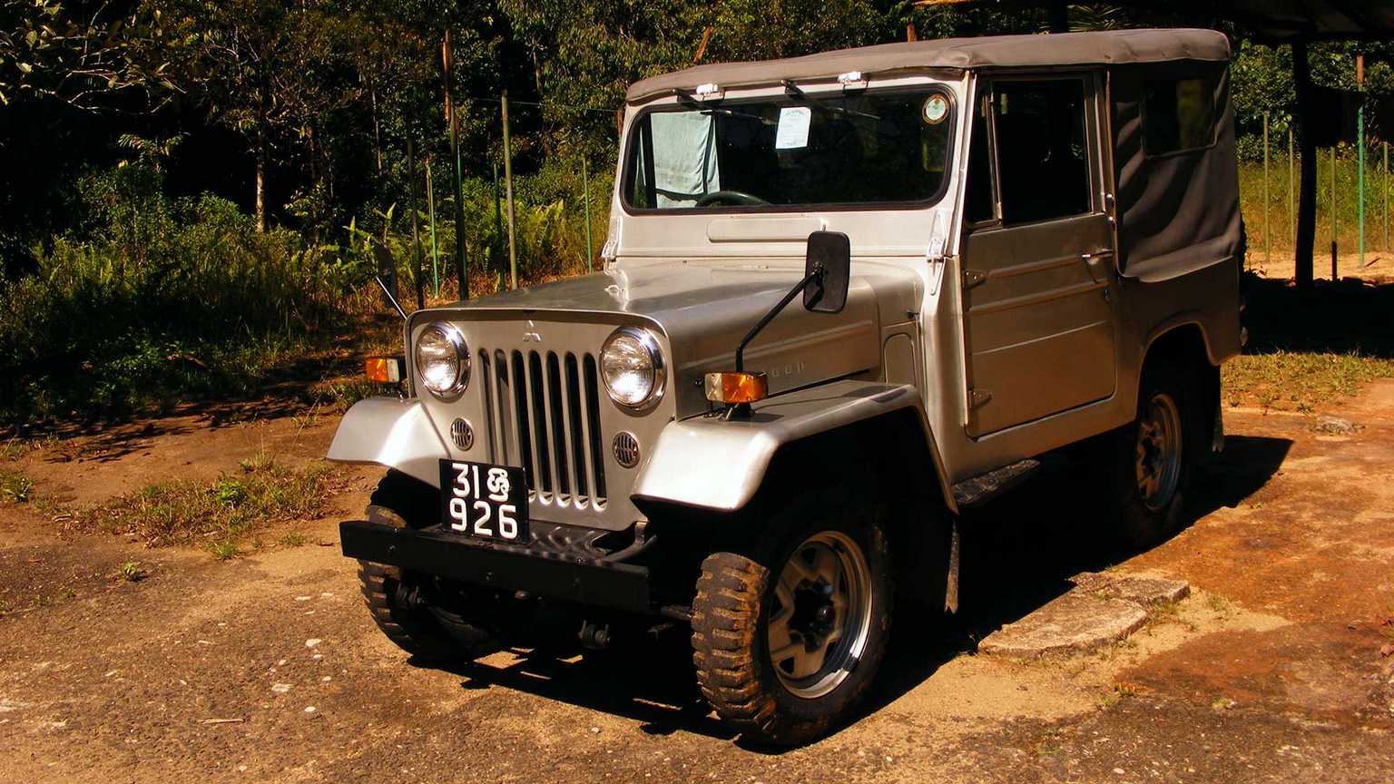 Touring in an old school 4x4 jeep, Sri Lanka Holiday Package, Tour Packages, Soul Sri Lanka